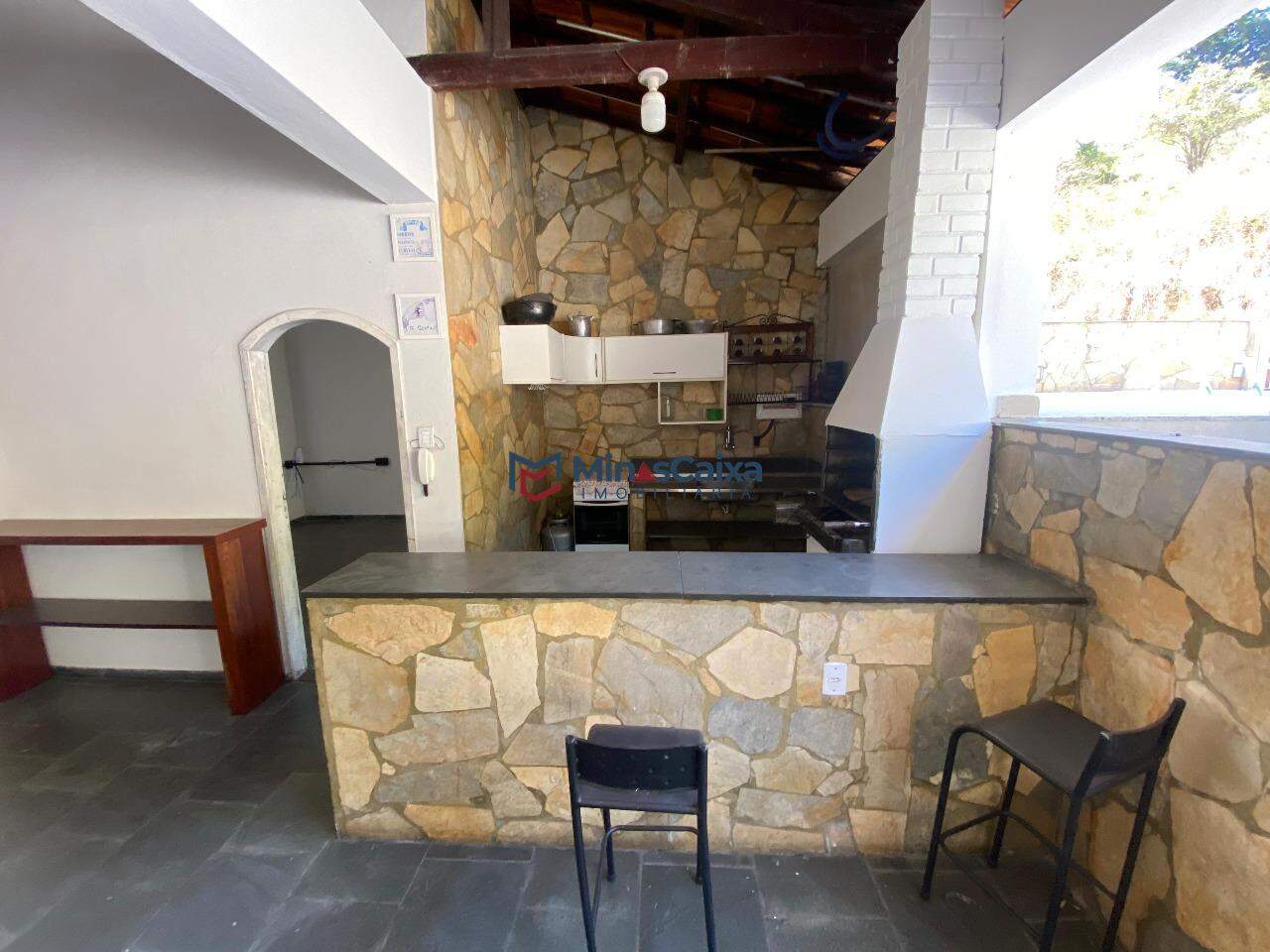 Casa à venda com 4 quartos, 250m² - Foto 19