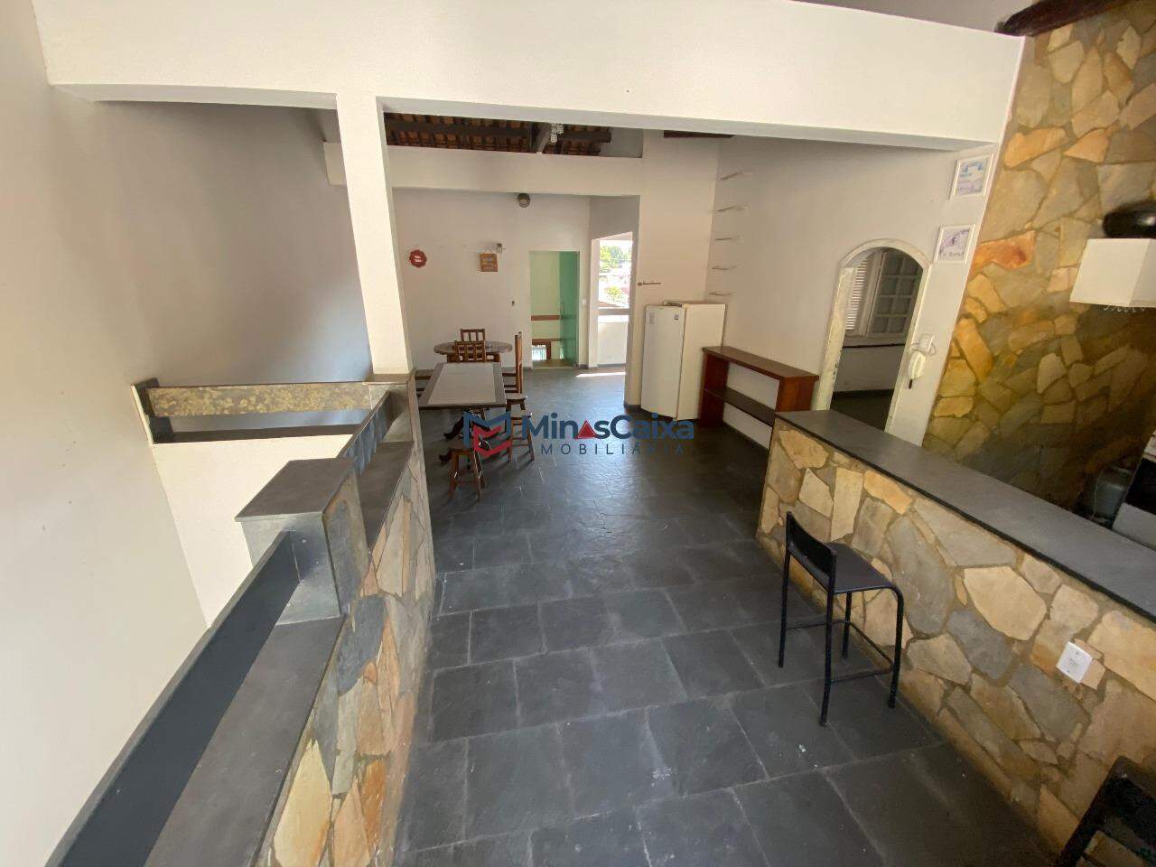 Casa à venda com 4 quartos, 250m² - Foto 17