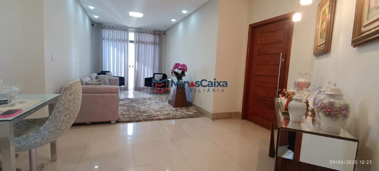 Cobertura à venda com 4 quartos, 280m² - Foto 3