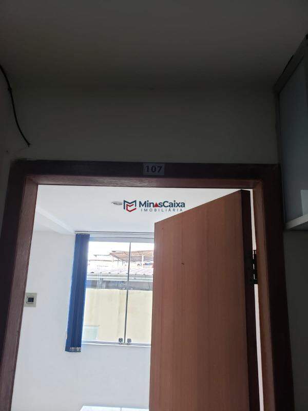 Kitnet e Studio à venda com 1 quarto, 30m² - Foto 2