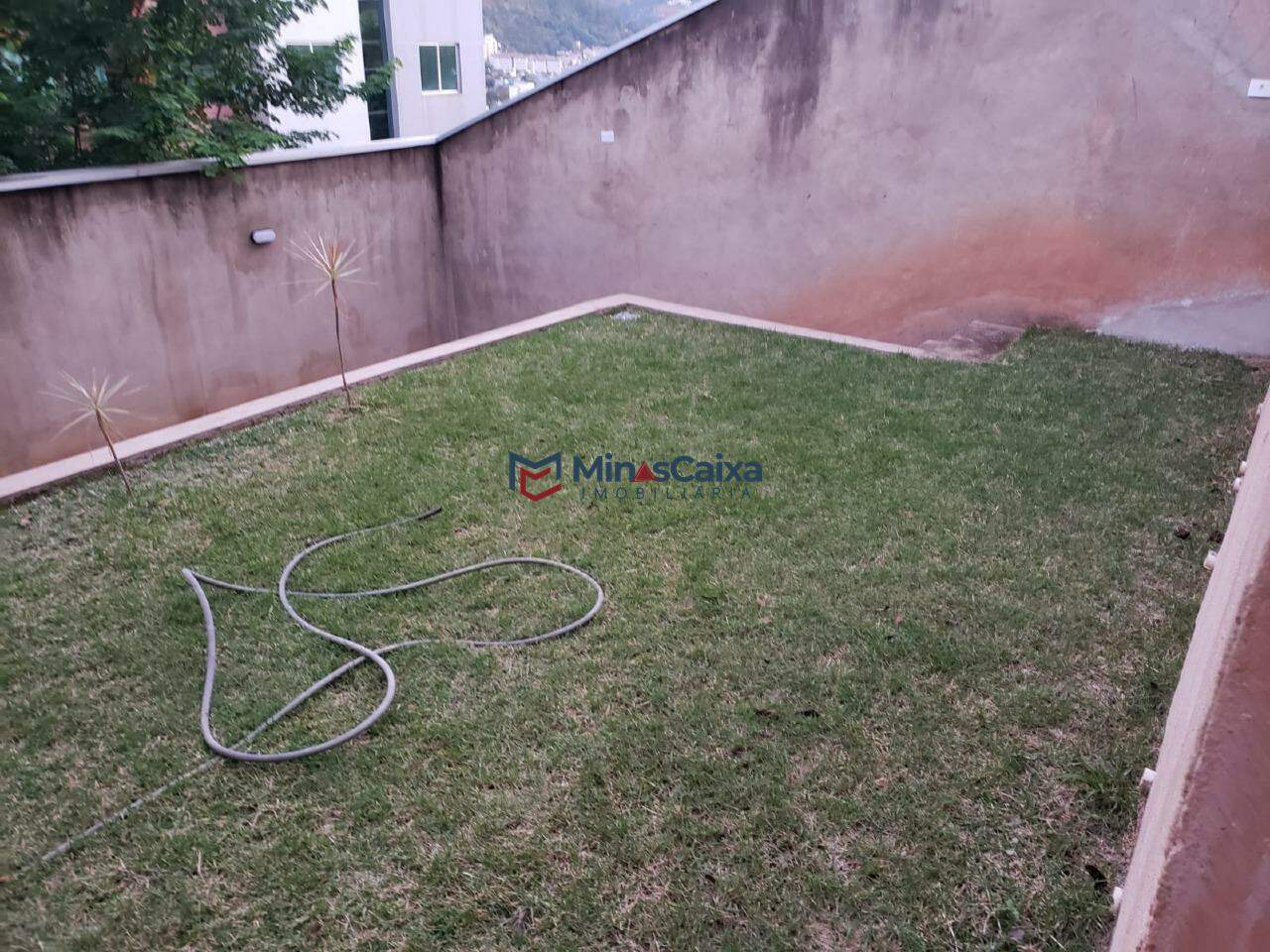 Casa à venda com 3 quartos, 112m² - Foto 11