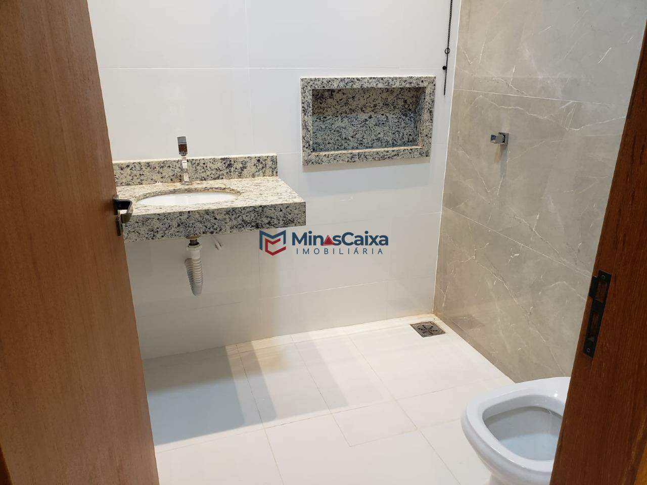 Casa à venda com 3 quartos, 112m² - Foto 8