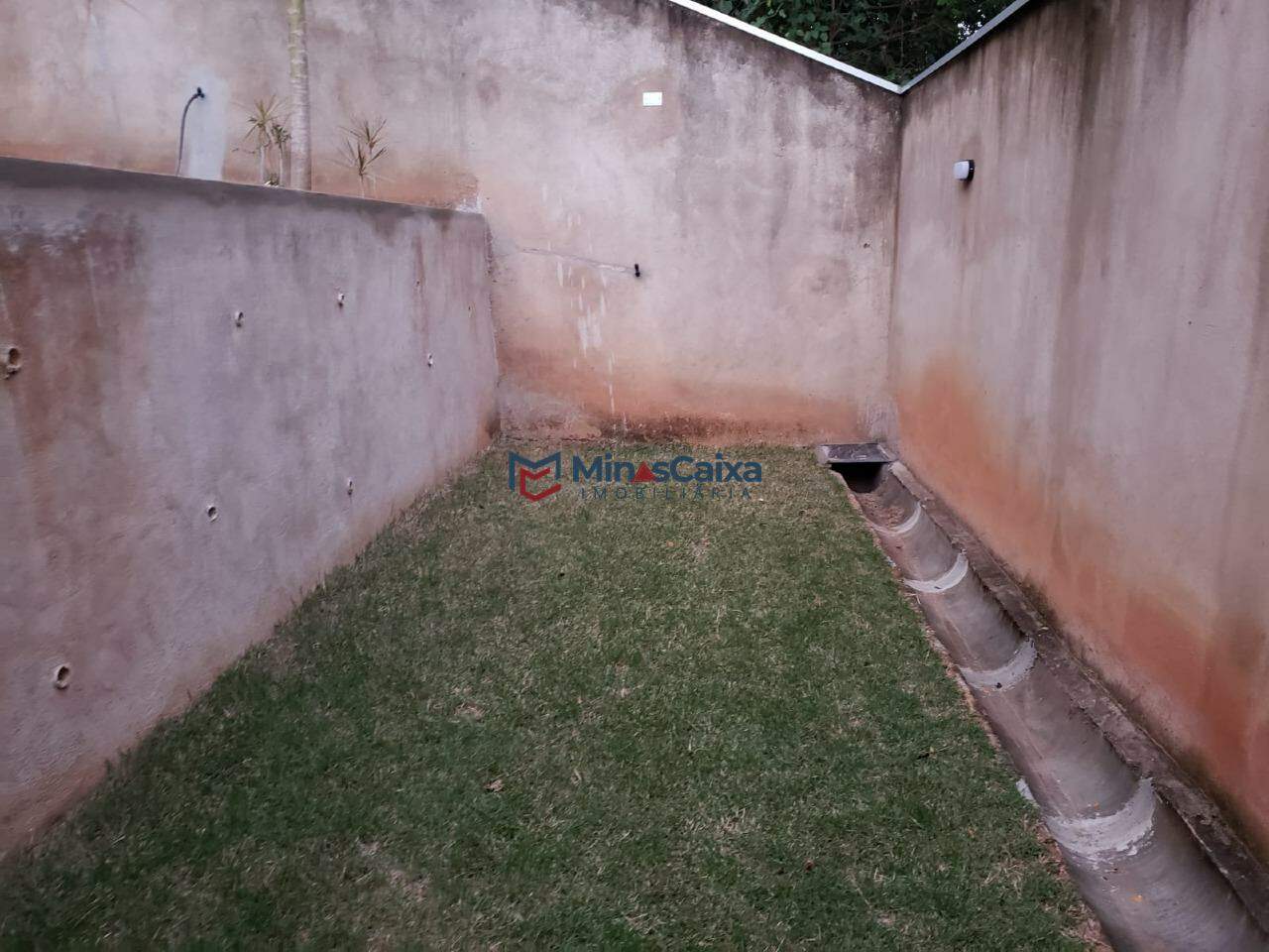 Casa à venda com 3 quartos, 112m² - Foto 12
