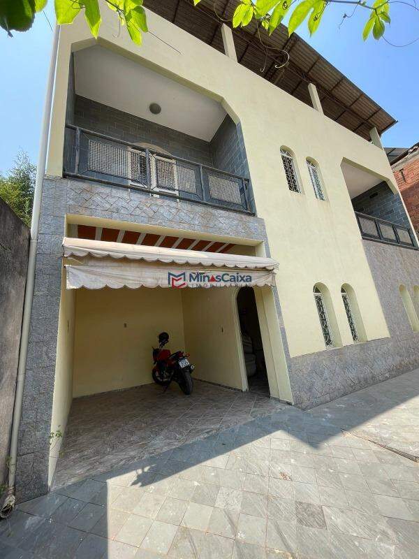 Casa à venda com 3 quartos, 161m² - Foto 1