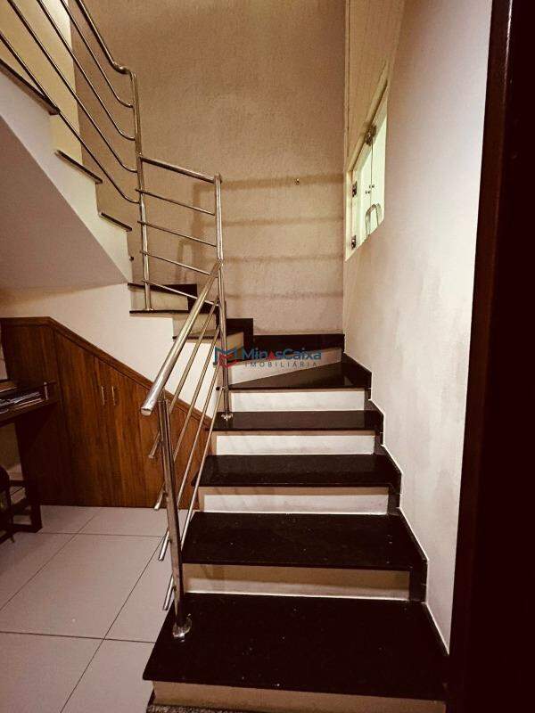 Casa à venda com 4 quartos, 150m² - Foto 9