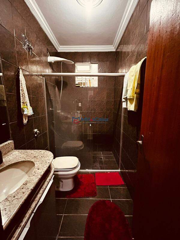 Casa à venda com 4 quartos, 150m² - Foto 14