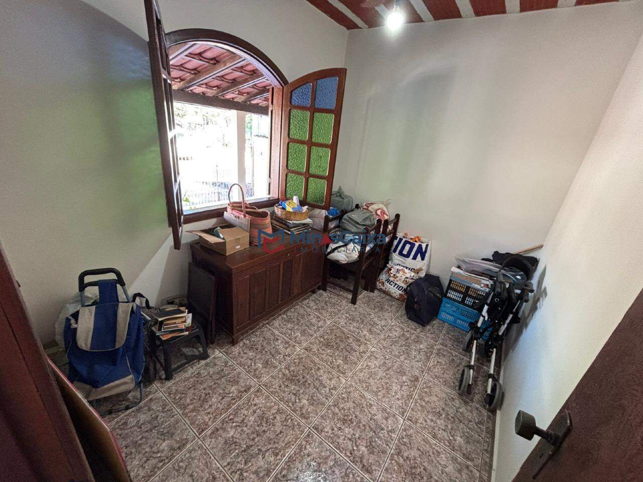 Casa à venda com 4 quartos, 385m² - Foto 12