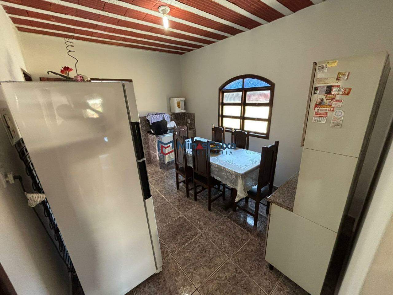 Casa à venda com 4 quartos, 385m² - Foto 8