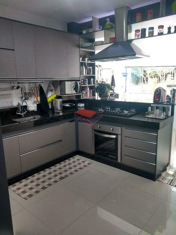 Apartamento à venda com 3 quartos, 127m² - Foto 1