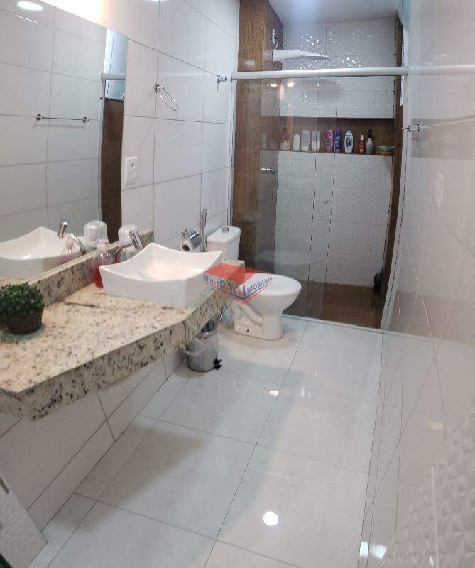 Apartamento à venda com 2 quartos, 66m² - Foto 17