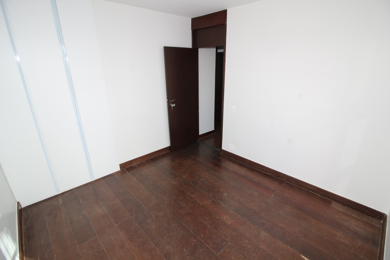 (1150) à venda - Casa com 5 quartos, 4 vagas, no Belvedere : 