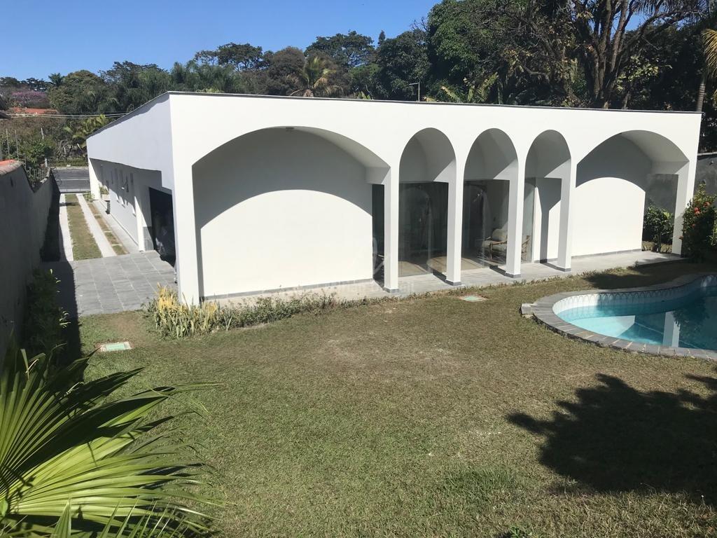 (20345) à venda - Casa com 8 quartos, 11 vagas, no Braúnas (Pampulha) : 