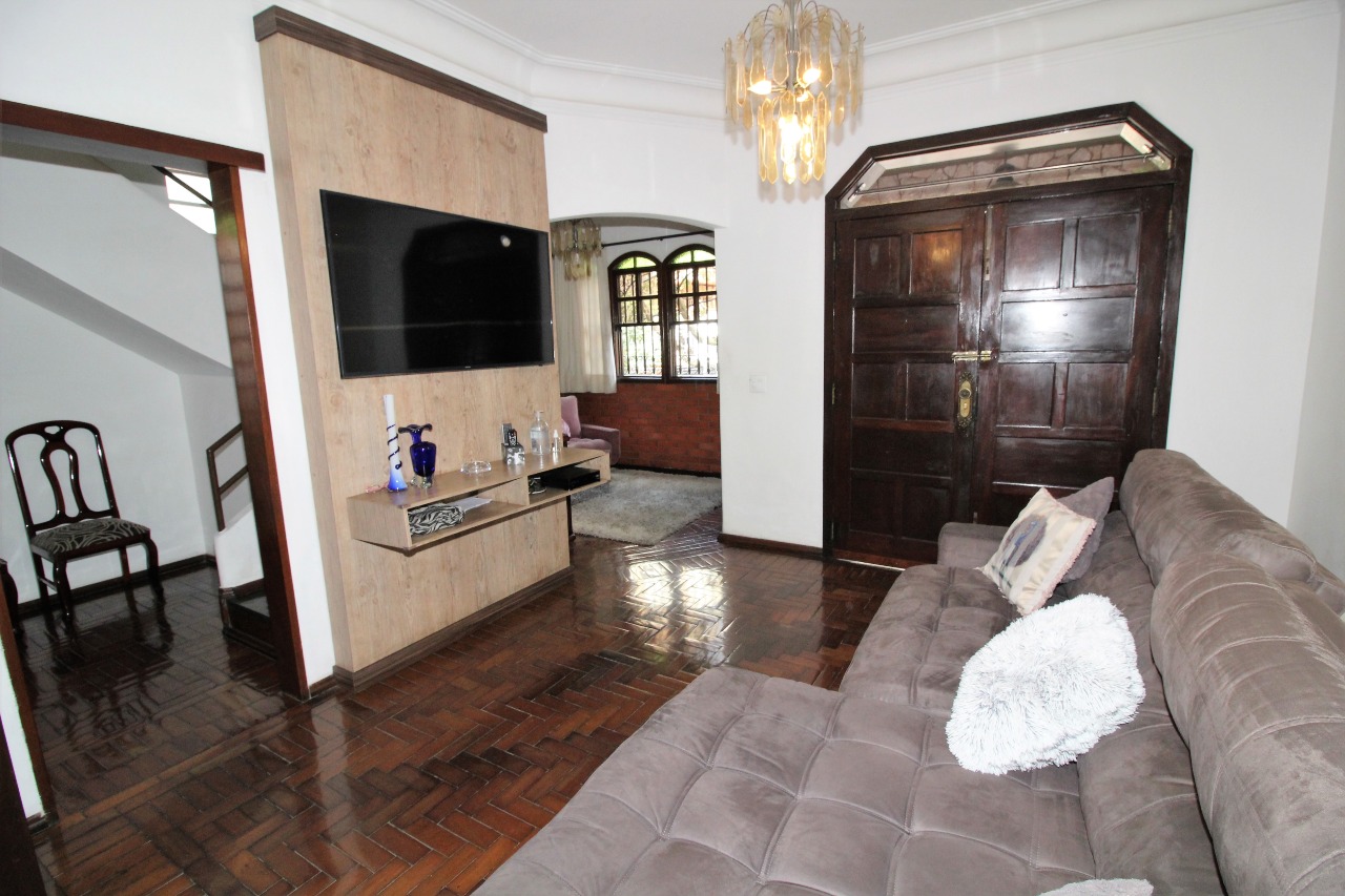 (20500) à venda - Casa com 3 quartos, 3 vagas, no Floresta : 