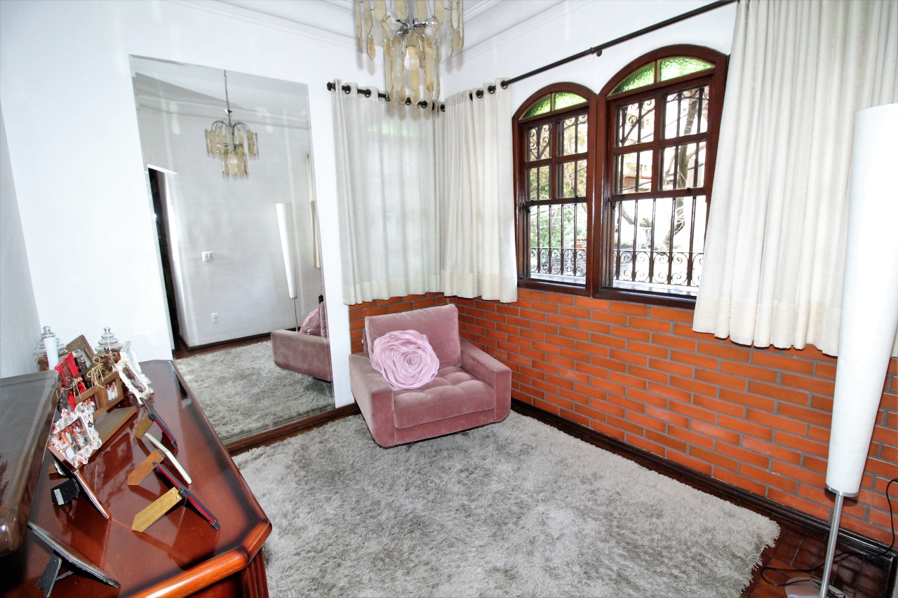 (20500) à venda - Casa com 3 quartos, 3 vagas, no Floresta : 