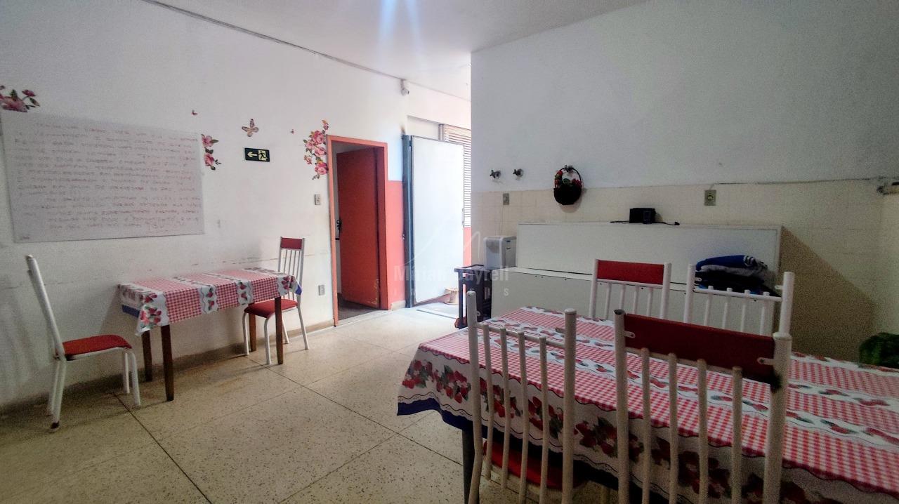 (24560) à venda - Casa com 7 quartos, 4 vagas, no Serra : 