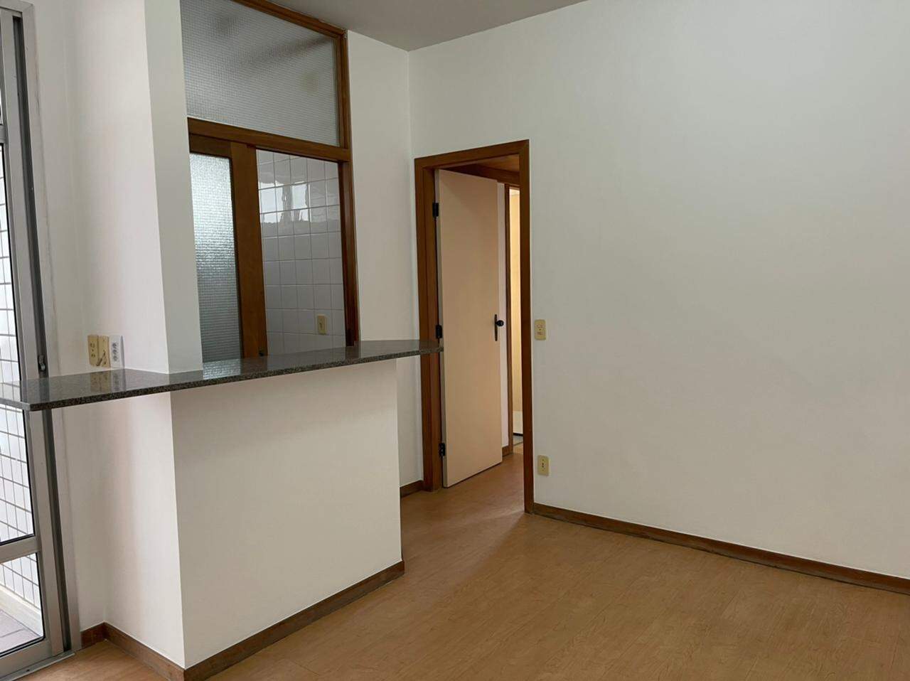 (25608) para aluguel - Apartamento com 2 quartos, 1 vaga, no Carmo : 