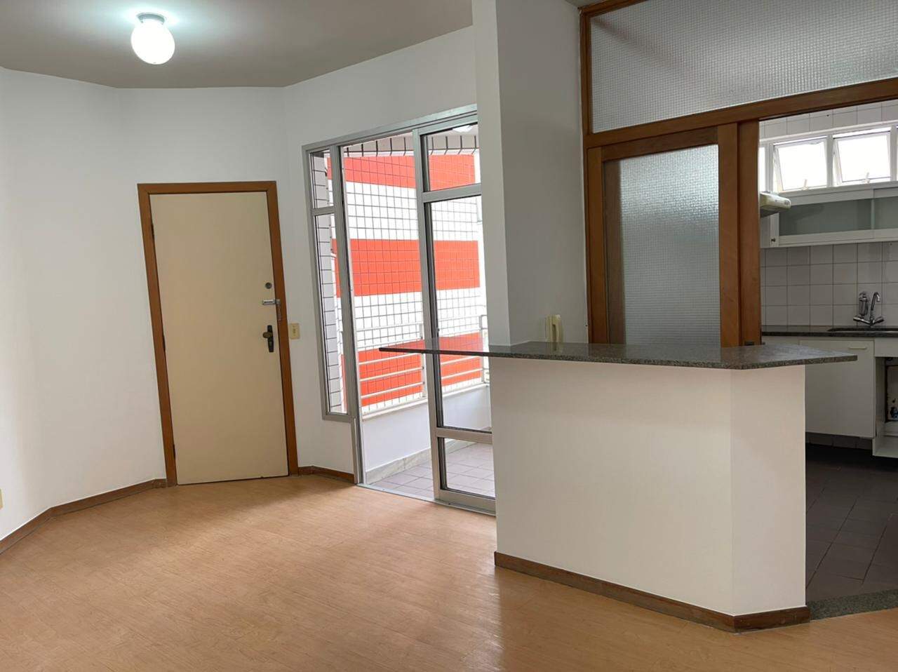 (25608) para aluguel - Apartamento com 2 quartos, 1 vaga, no Carmo : 