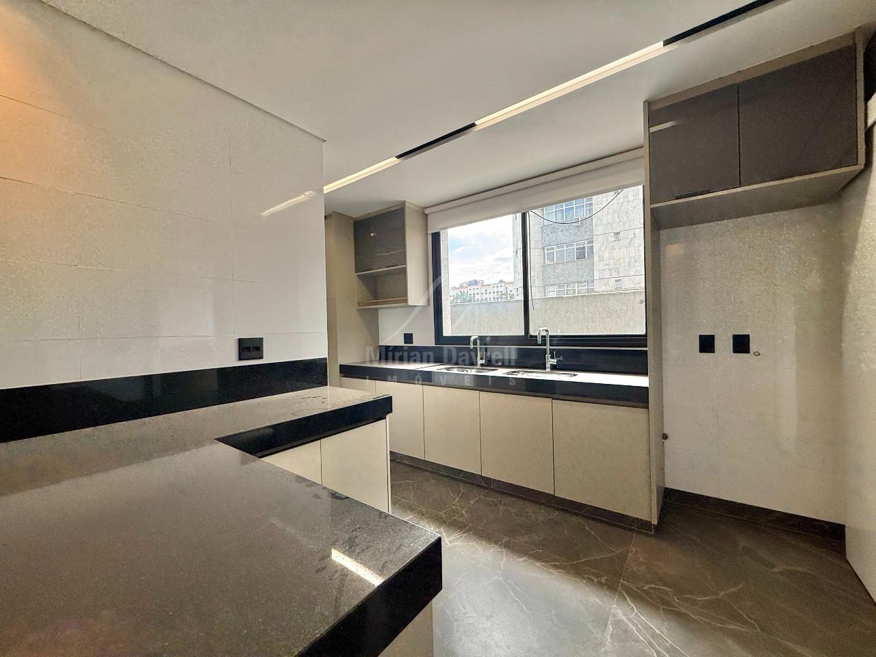 (25797) à venda - Área privativa com 4 quartos, 4 vagas, no Lourdes : 