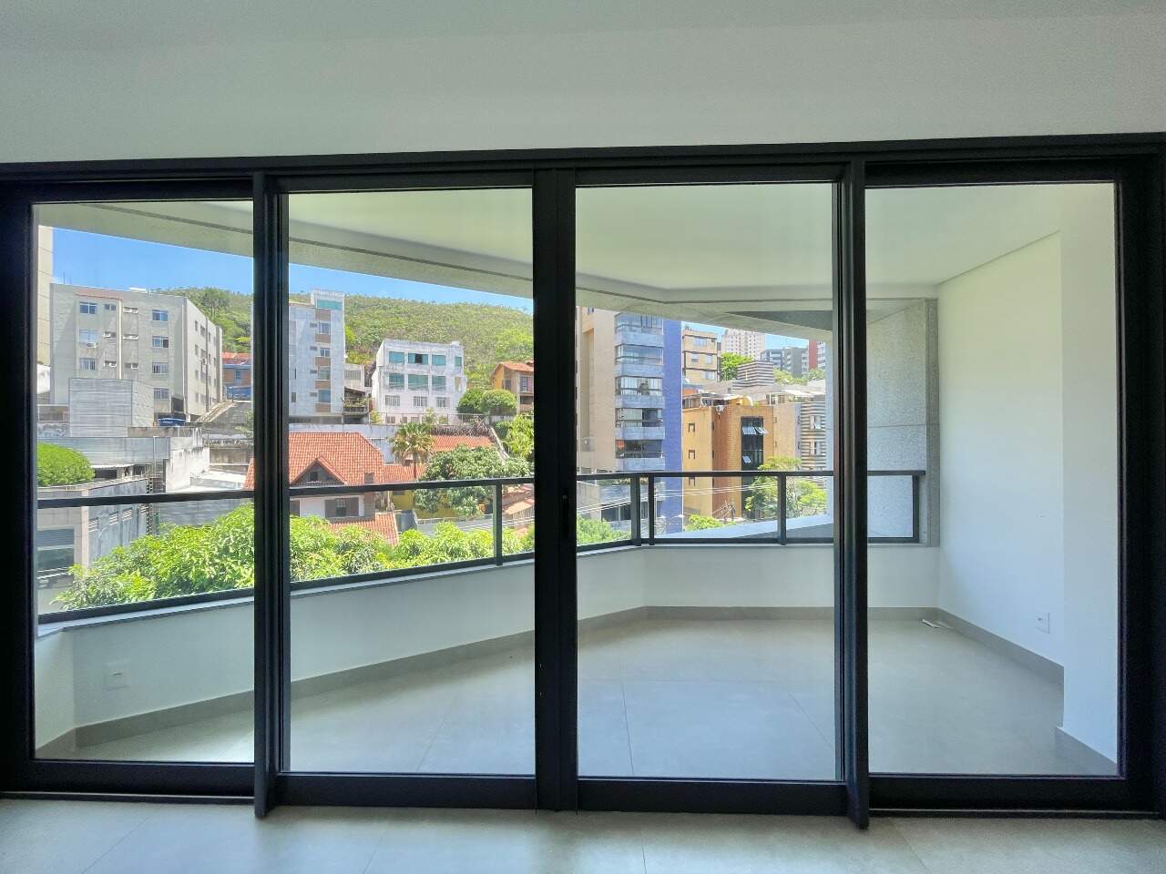 (27233) à venda - Apartamento com 4 quartos, 3 vagas, no Sion : 