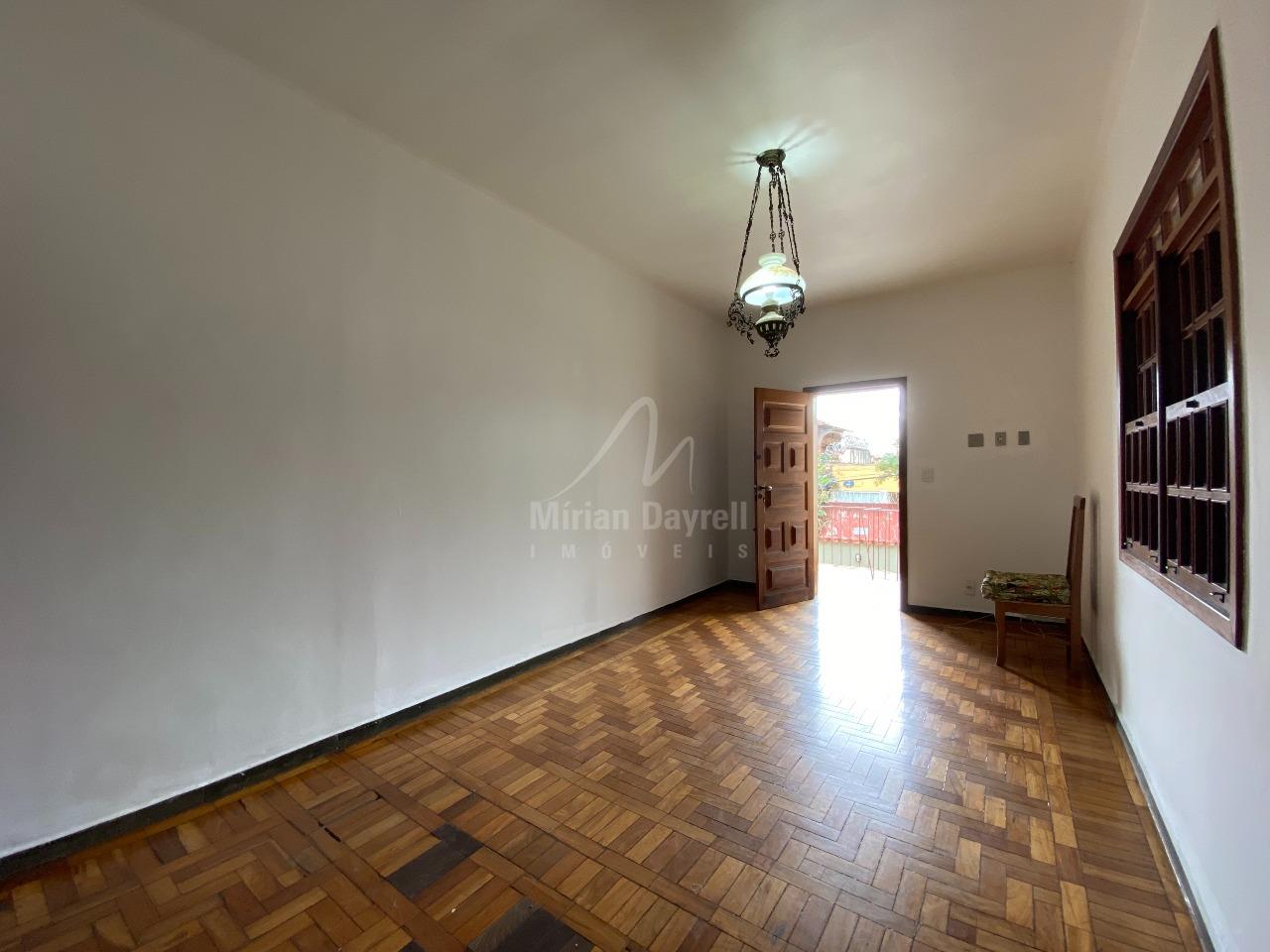 (29706) à venda - Casa com 5 quartos, 1 vaga, no Santo Antônio : 