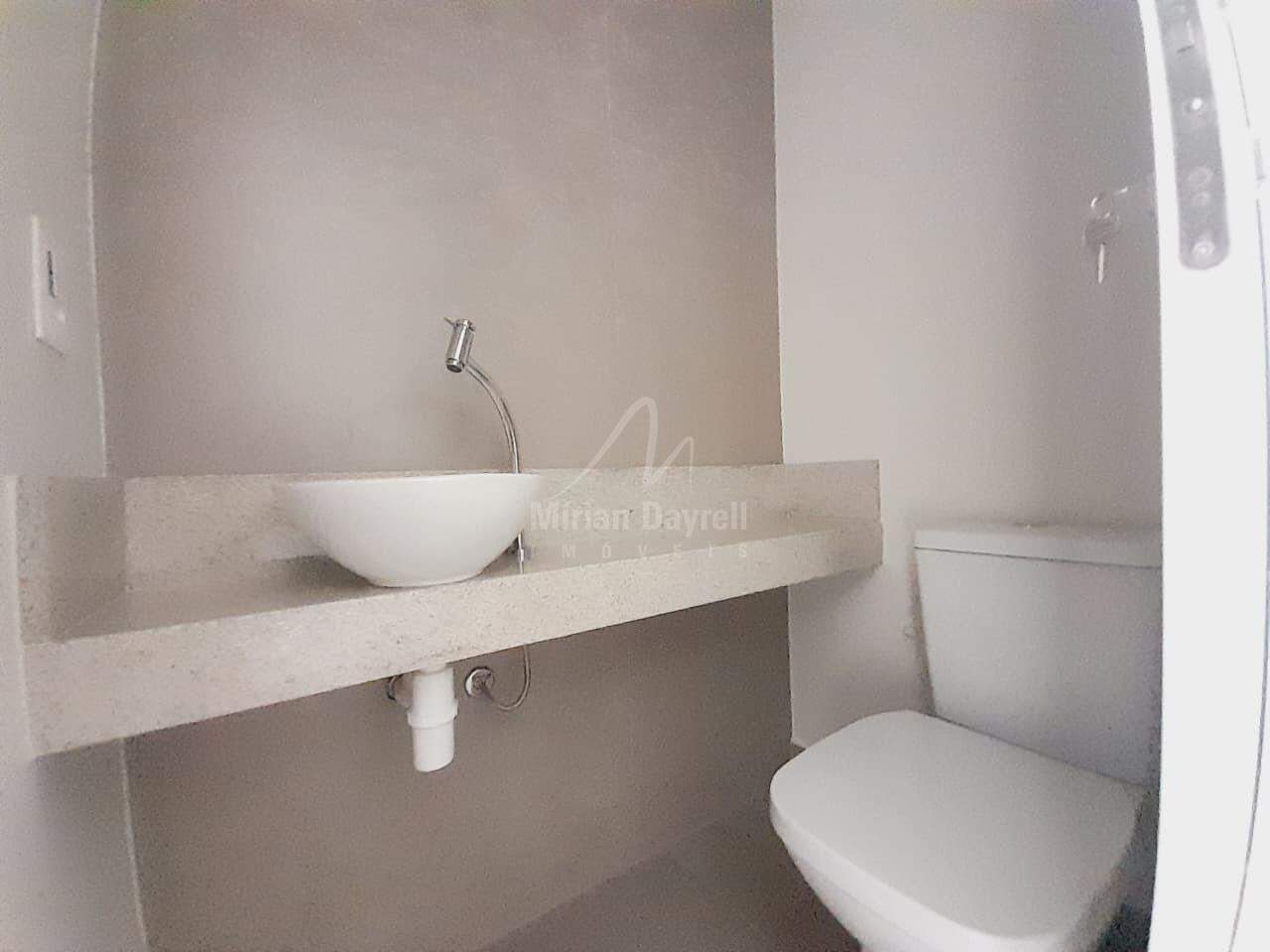 (30581) à venda - Área privativa com 2 quartos, 2 vagas, no Carmo : 