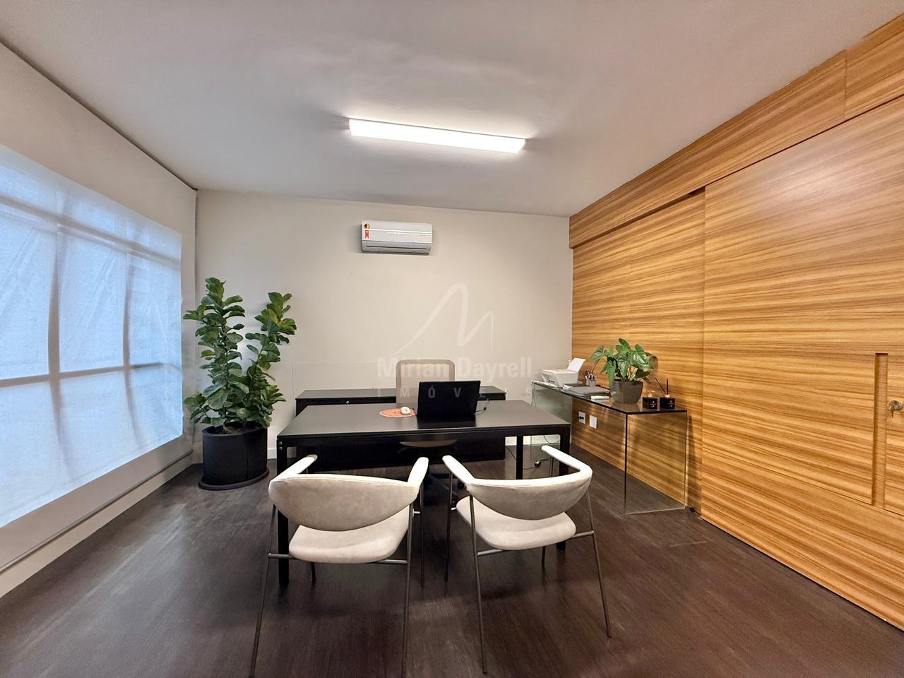 (31337) à venda - Conjunto de Salas com , no Funcionários : 