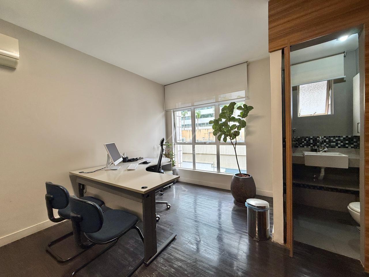 (31337) à venda - Conjunto de Salas com , no Funcionários : 