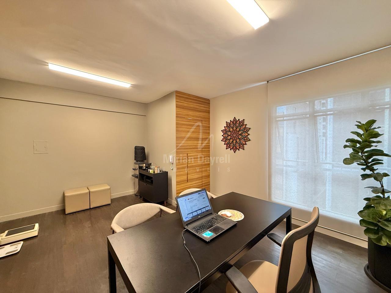 (31337) à venda - Conjunto de Salas com , no Funcionários : 