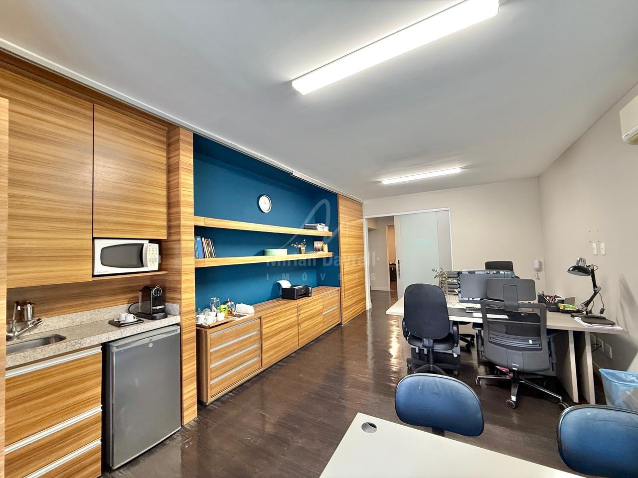 (31337) à venda - Conjunto de Salas com , no Funcionários : 