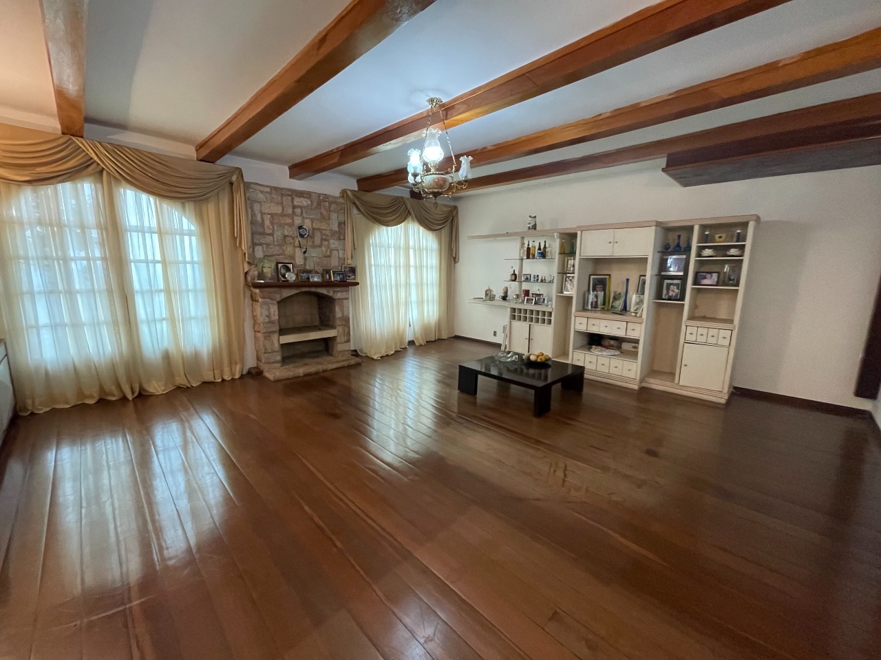 (31569) à venda - Casa com 4 quartos, 6 vagas, no Belvedere : 