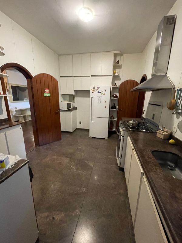 (31569) à venda - Casa com 4 quartos, 6 vagas, no Belvedere : 