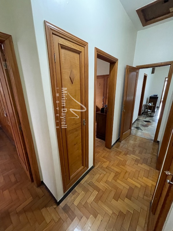 (32494) à venda - Casa com 4 quartos, 4 vagas, no Colégio Batista : 