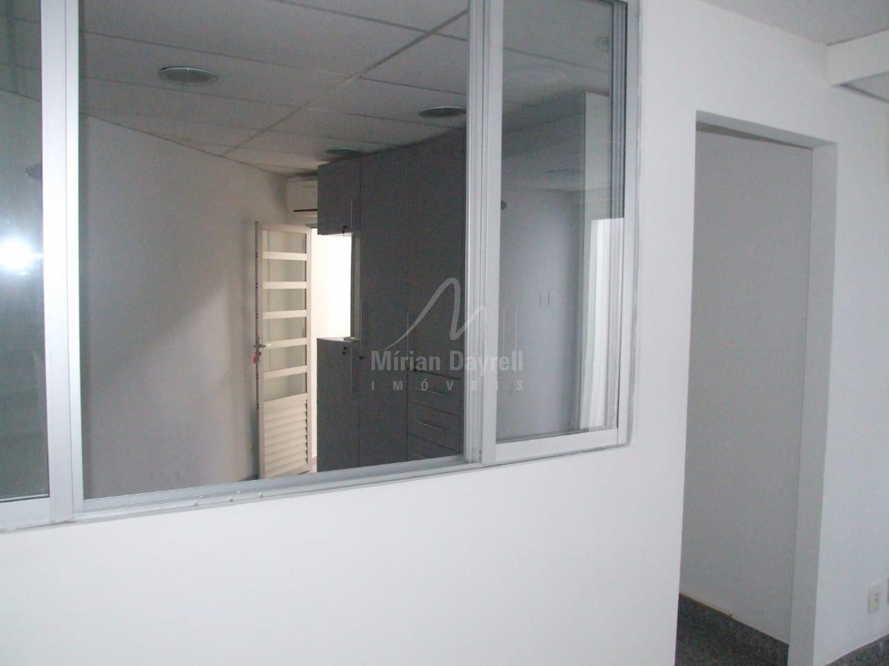 (34432) à venda - Loja com , 4 vagas, no Funcionários : 