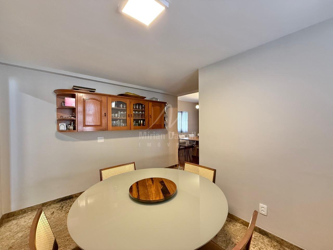 (36418) à venda - Apartamento com 4 quartos, 4 vagas, no Funcionários : 