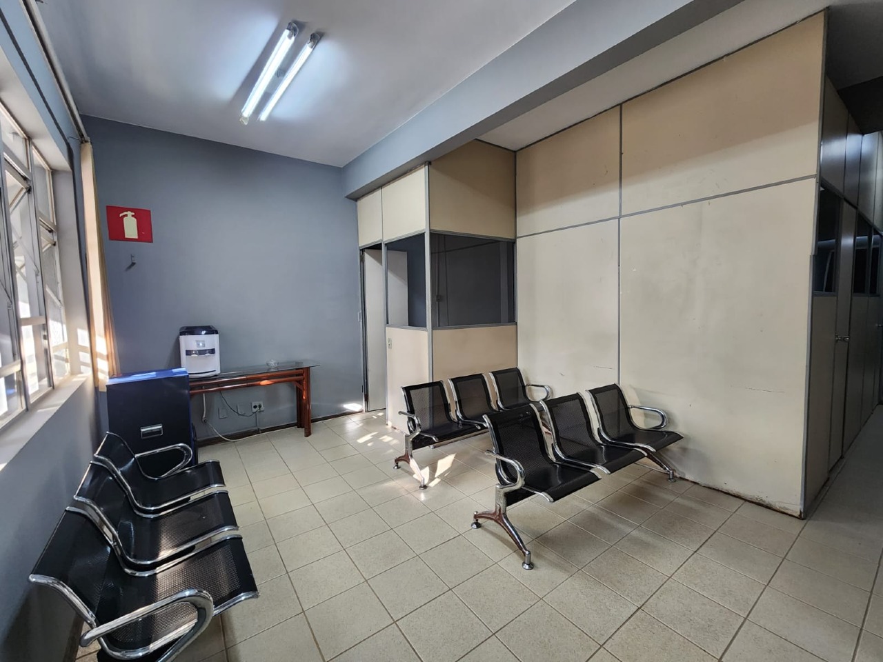 (36521) à venda - Prédio Comercial com , 2 vagas, no Barro Preto : 