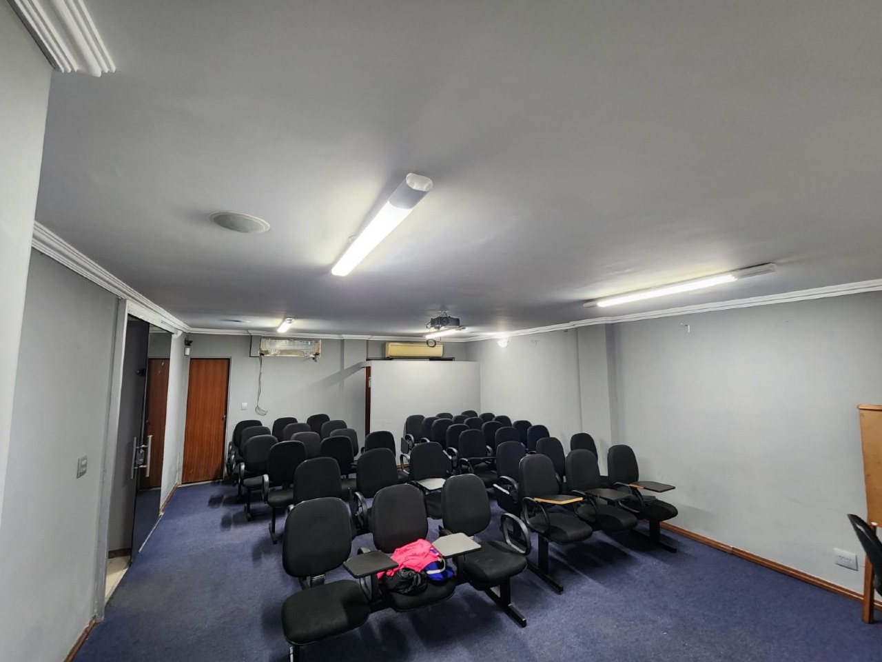 (36521) à venda - Prédio Comercial com , 2 vagas, no Barro Preto : 