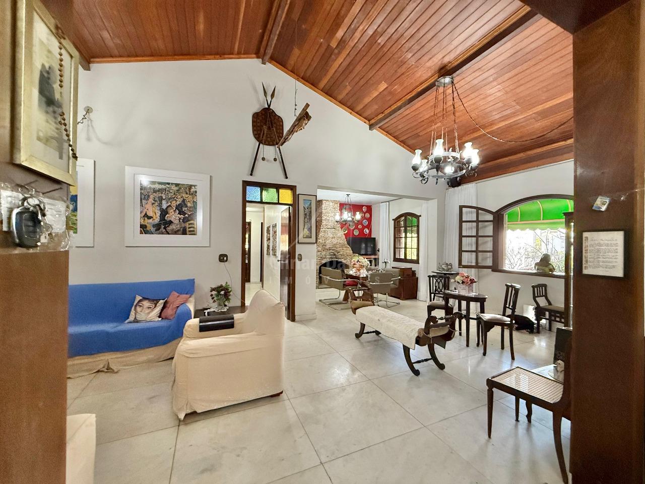 (57280) à venda - Casa com 5 quartos, 6 vagas, no Luxemburgo : 