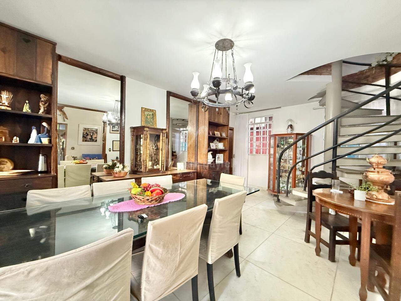 (57280) à venda - Casa com 5 quartos, 6 vagas, no Luxemburgo : 