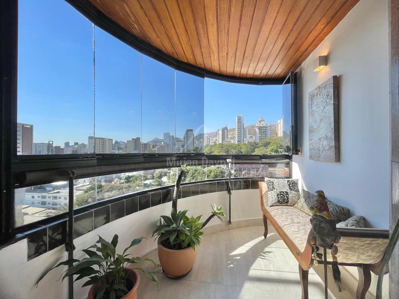 (8706) à venda - Cobertura com 3 quartos, 3 vagas, no Sion : 