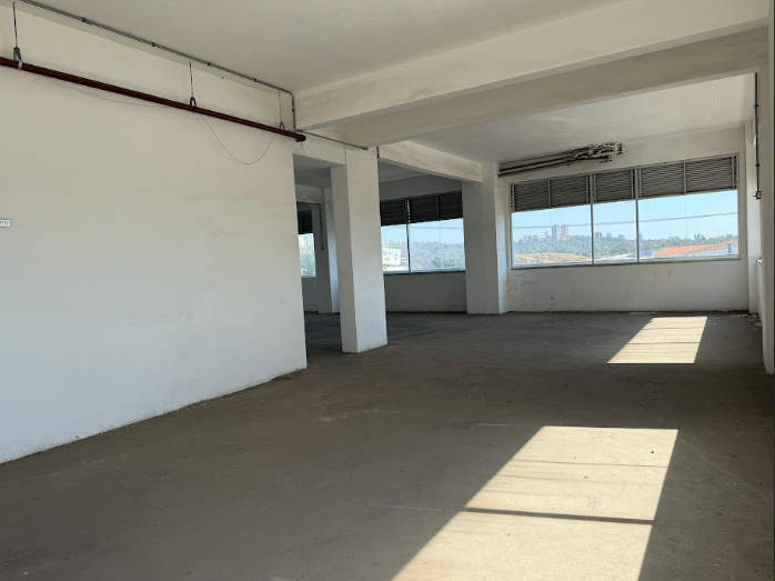 Loja à venda no Caiçaras: 