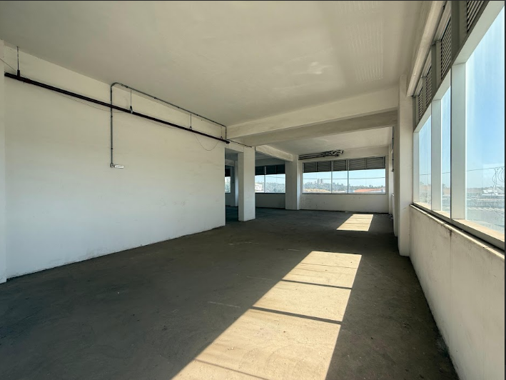 Loja para aluguel no Caiçaras: 