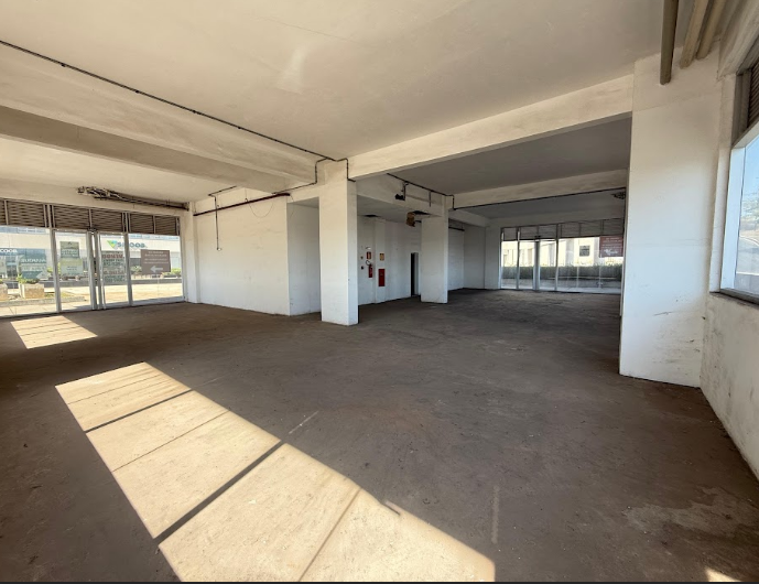 Loja para aluguel no Caiçaras: 