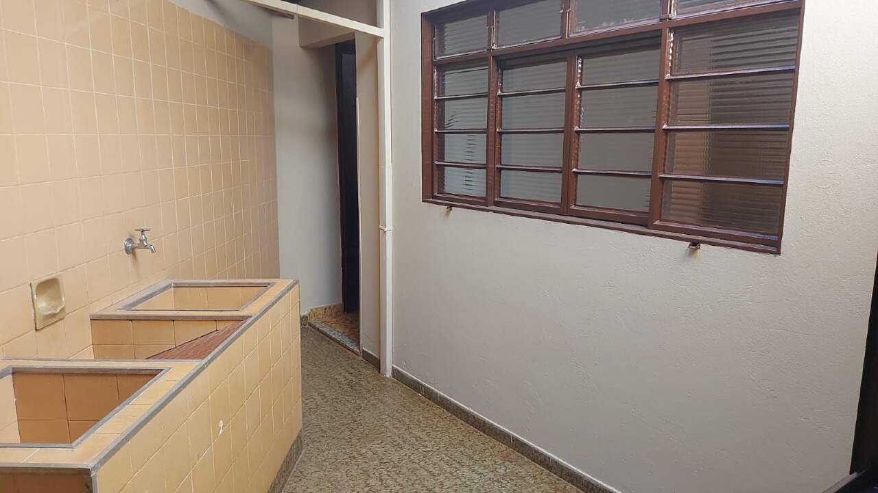 Casa para aluguel no Centro: 
