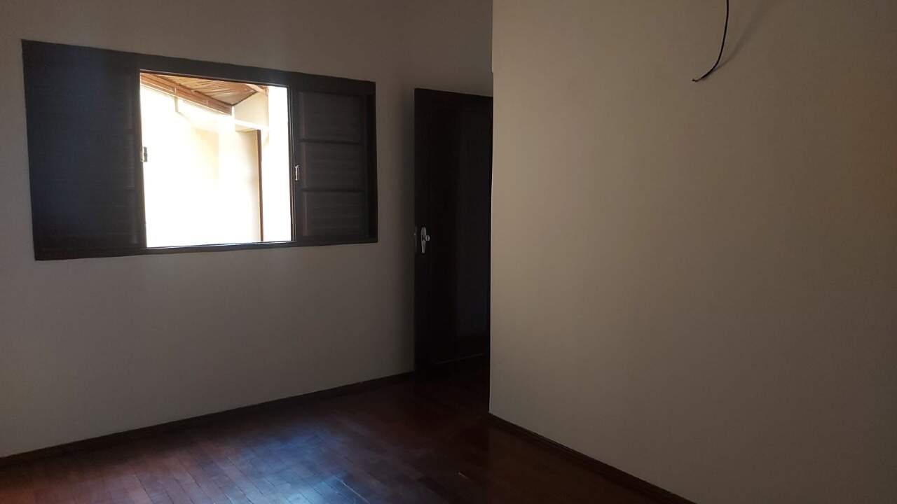 Casa para aluguel no Centro: 