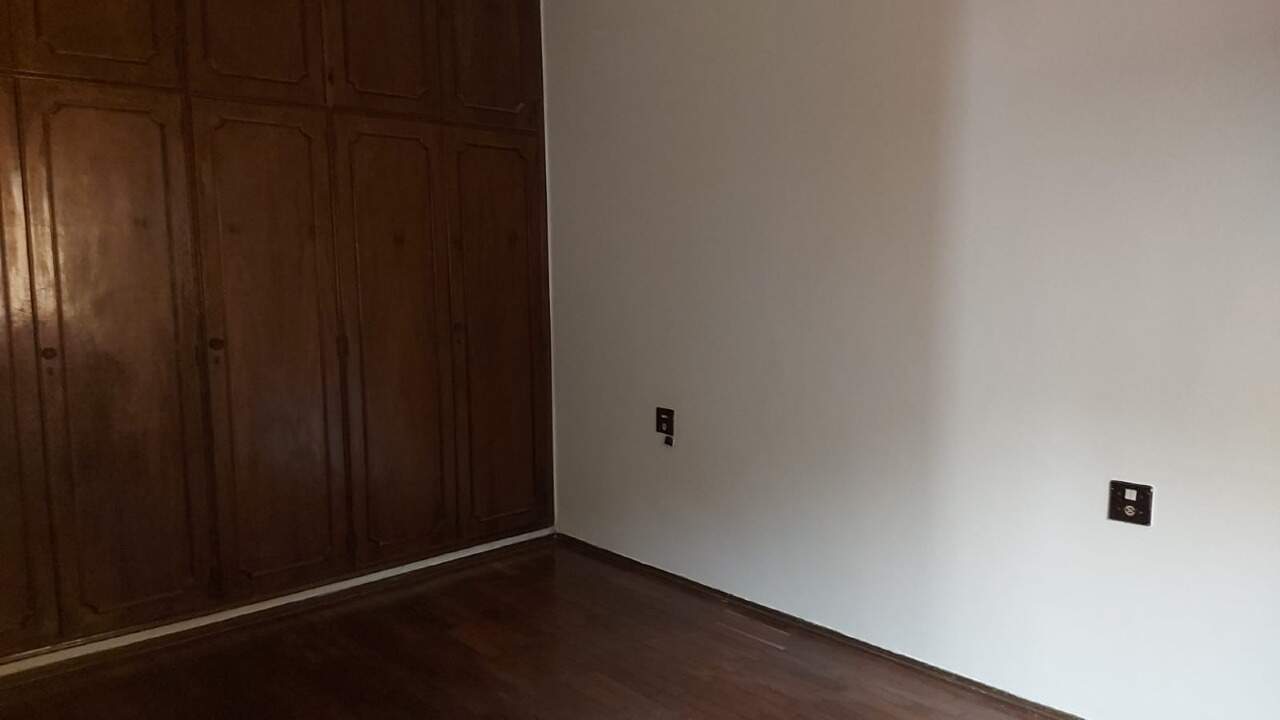 Casa para aluguel no Centro: 