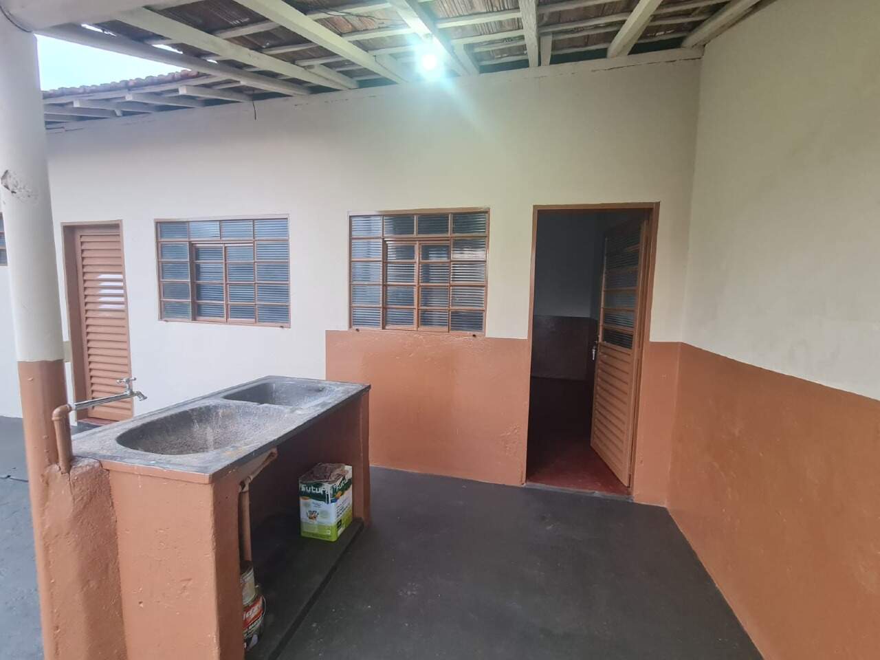 Casa para aluguel no Baixada: 