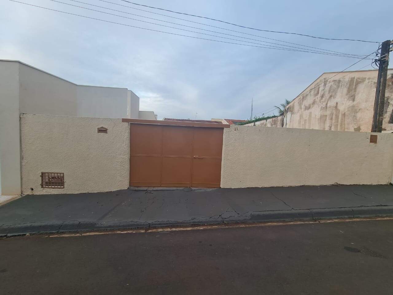 Casa para aluguel no Baixada: 