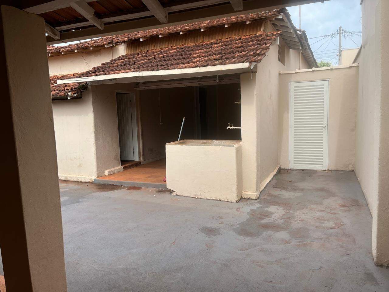 Casa para aluguel no Baixada: 