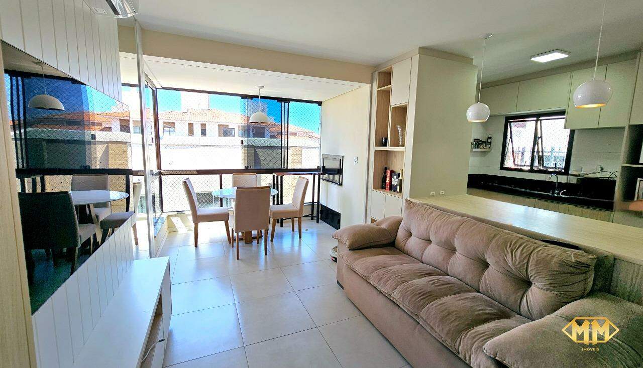 Apartamento à venda no Ingleses do Rio Vermelho: SALA/COZINHA