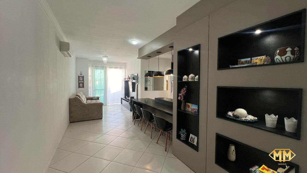 Apartamento à venda no Ingleses do Rio Vermelho: Sala 